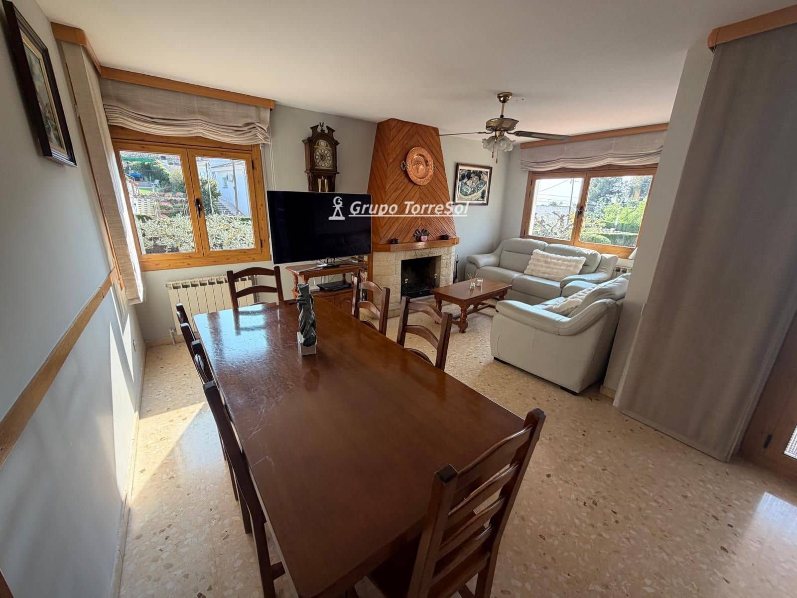 4 sypialnia Willa na sprzedaż w Sant Jaume dels Domenys z basenem garażem - 450 000 € (Ref: 9787874)