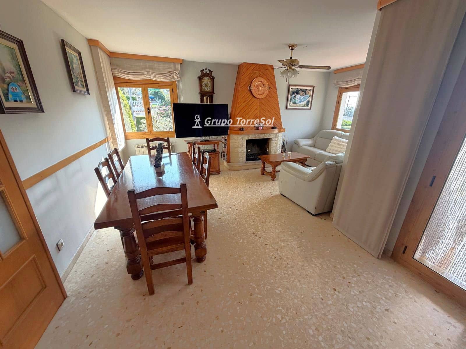 4 sypialnia Willa na sprzedaż w Sant Jaume dels Domenys z basenem garażem - 450 000 € (Ref: 9787874)