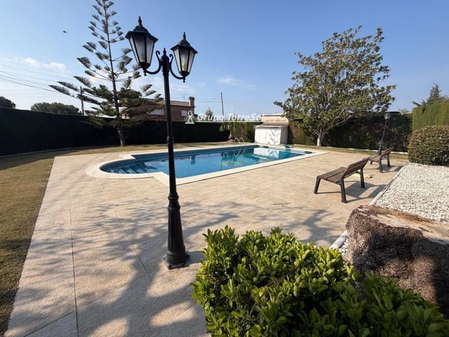 4 sypialnia Willa na sprzedaż w Sant Jaume dels Domenys z basenem garażem - 450 000 € (Ref: 9787874)