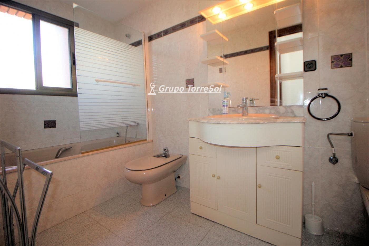 5 camera da letto Casa in vendita in Torredembarra con garage - 260.000 € (Rif: 9789567)