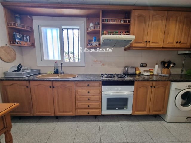 5 quarto Casa em Banda para venda em Torredembarra com garagem - 260 000 € (Ref: 9789567)