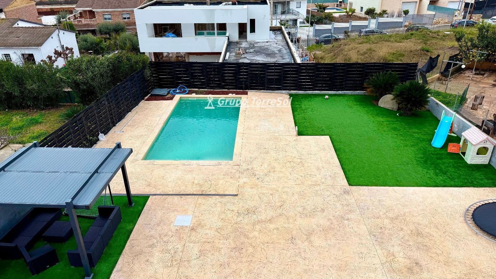 Chalet de 4 habitaciones en Segur de Calafell en venta con piscina garaje - 430.000 € (Ref: 9790043)