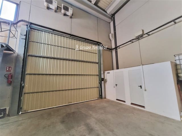 Kaupallinen myytävänä paikassa Torredembarra mukana 
autotalli - 359 000 € (Ref: 9794998)