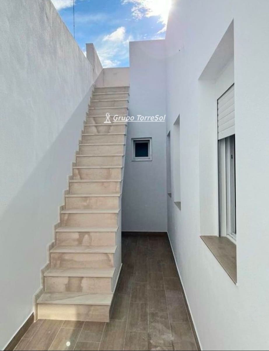 3 soverom Hus til salgs i Elche / Elx - € 184 999 (Ref: 9807413)