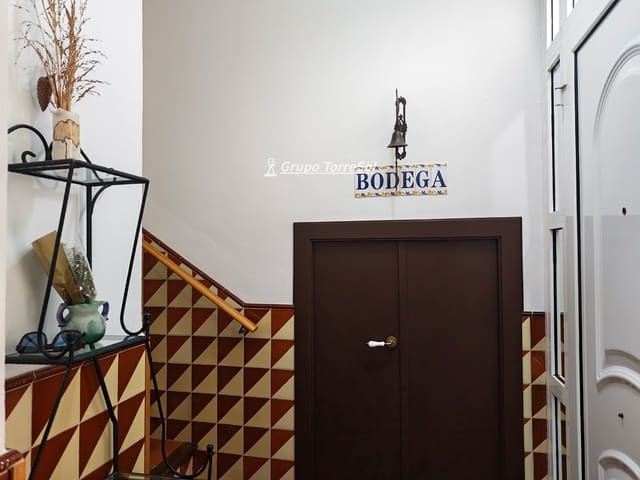 5 sypialnia Dom na sprzedaż w Llorenç del Penedès - 379 000 € (Ref: 9808561)