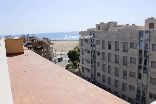 Ático de 3 habitaciones en Torredembarra en venta con piscina garaje - 399.000 € (Ref: 9810379)