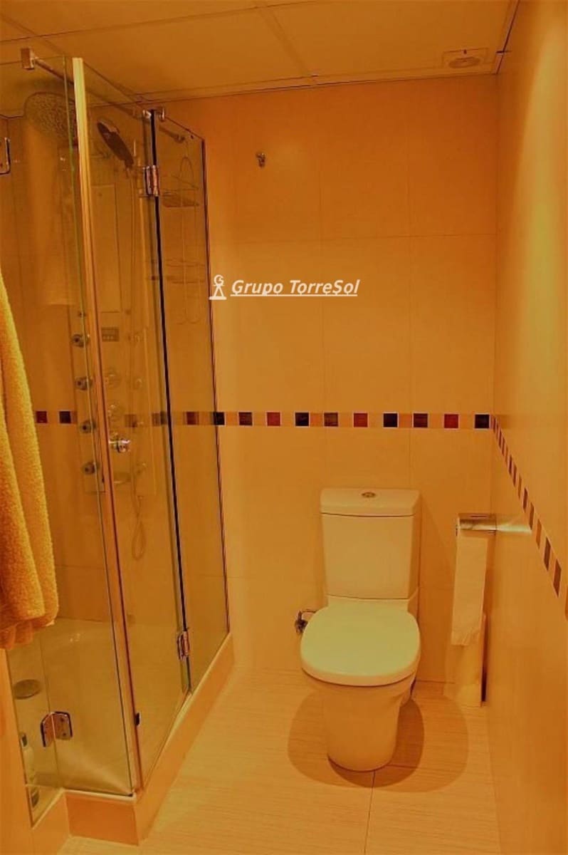 Ático de 3 habitaciones en Torredembarra en venta con piscina garaje - 399.000 € (Ref: 9810379)