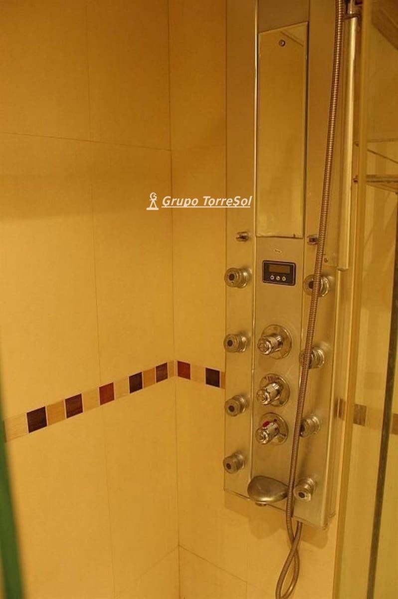 Ático de 3 habitaciones en Torredembarra en venta con piscina garaje - 399.000 € (Ref: 9810379)