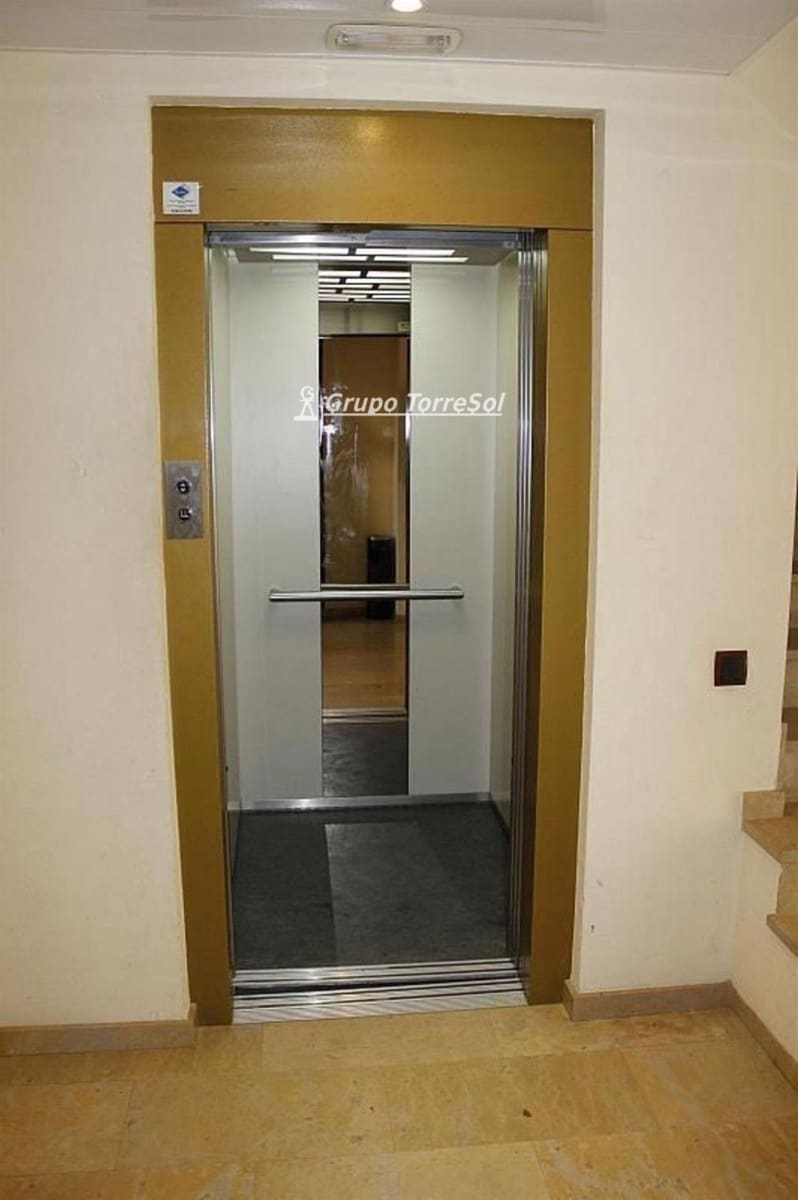 Ático de 3 habitaciones en Torredembarra en venta con piscina garaje - 399.000 € (Ref: 9810379)