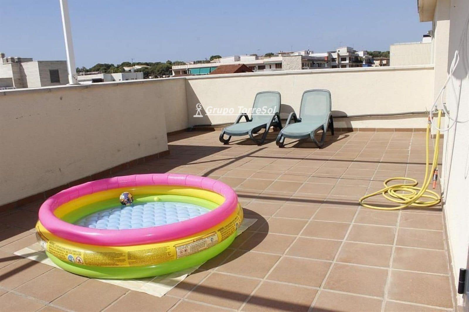 Ático de 3 habitaciones en Torredembarra en venta con piscina garaje - 399.000 € (Ref: 9810379)
