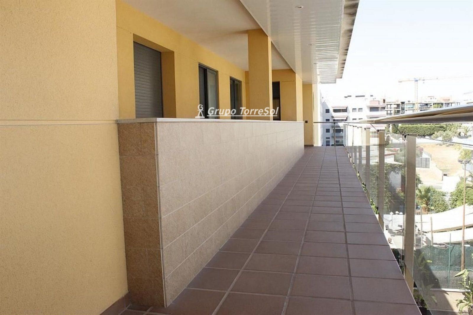 Ático de 3 habitaciones en Torredembarra en venta con piscina garaje - 399.000 € (Ref: 9810379)