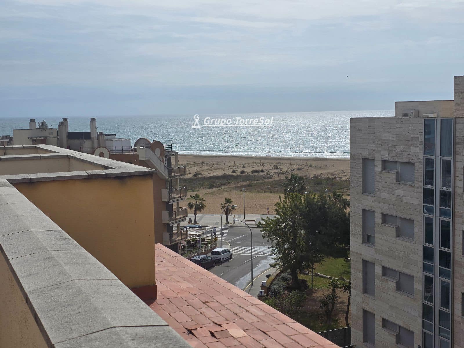 3 bedroom Penthouse for sale in Torredembarra with pool garage - € 399,000 (Ref: 9810379)