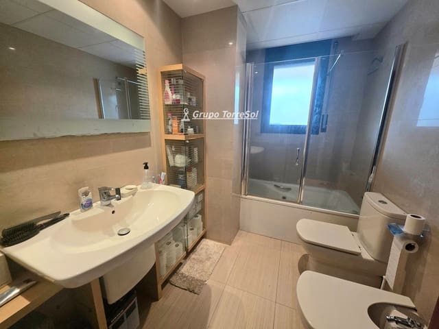 3 soverom Penthouse til salgs i Torredembarra med svømmebasseng garasje - € 399 000 (Ref: 9810379)