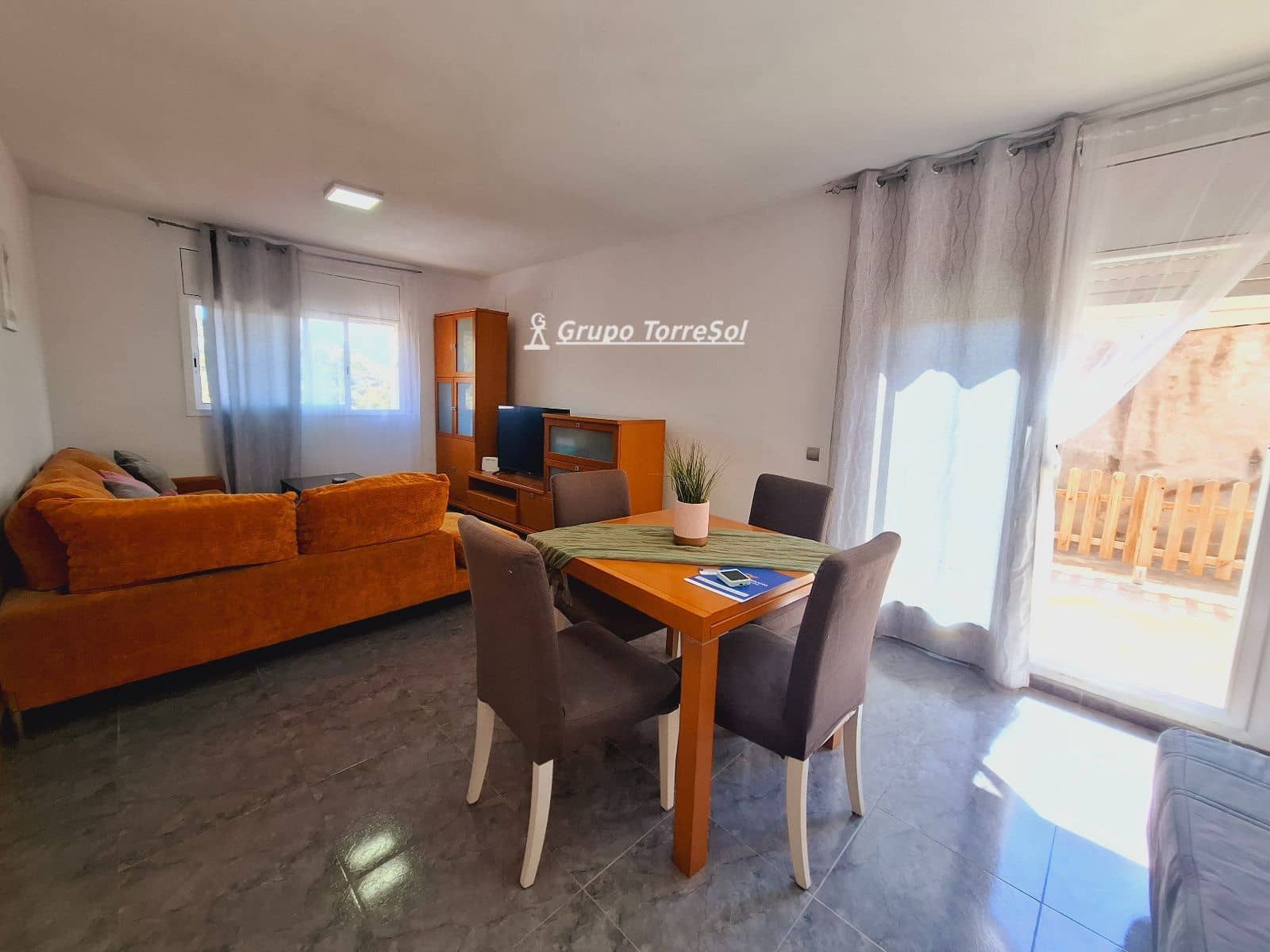 4 quarto Moradia para venda em Castellet i la Gornal com piscina garagem - 362 000 € (Ref: 9814548)