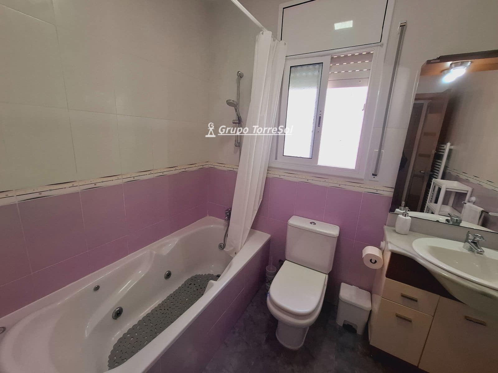 4 quarto Moradia para venda em Castellet i la Gornal com piscina garagem - 362 000 € (Ref: 9814548)
