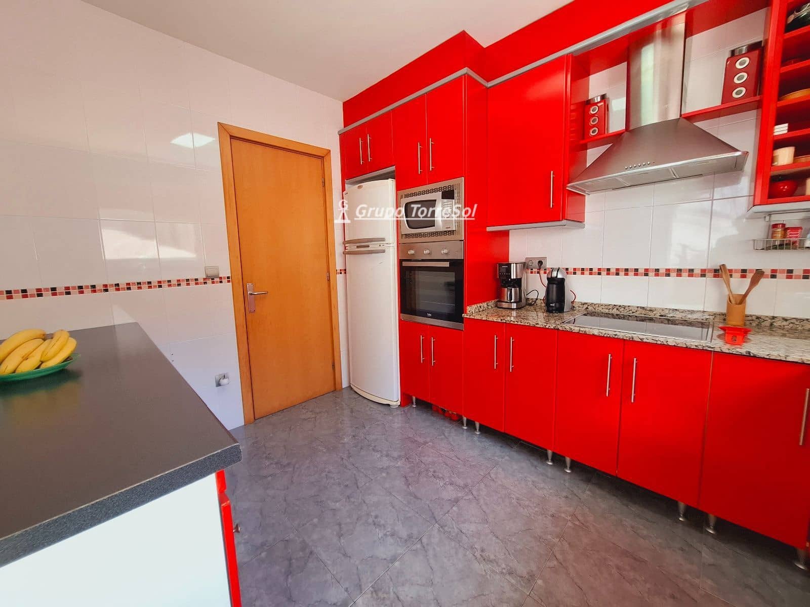 4 quarto Moradia para venda em Castellet i la Gornal com piscina garagem - 362 000 € (Ref: 9814548)