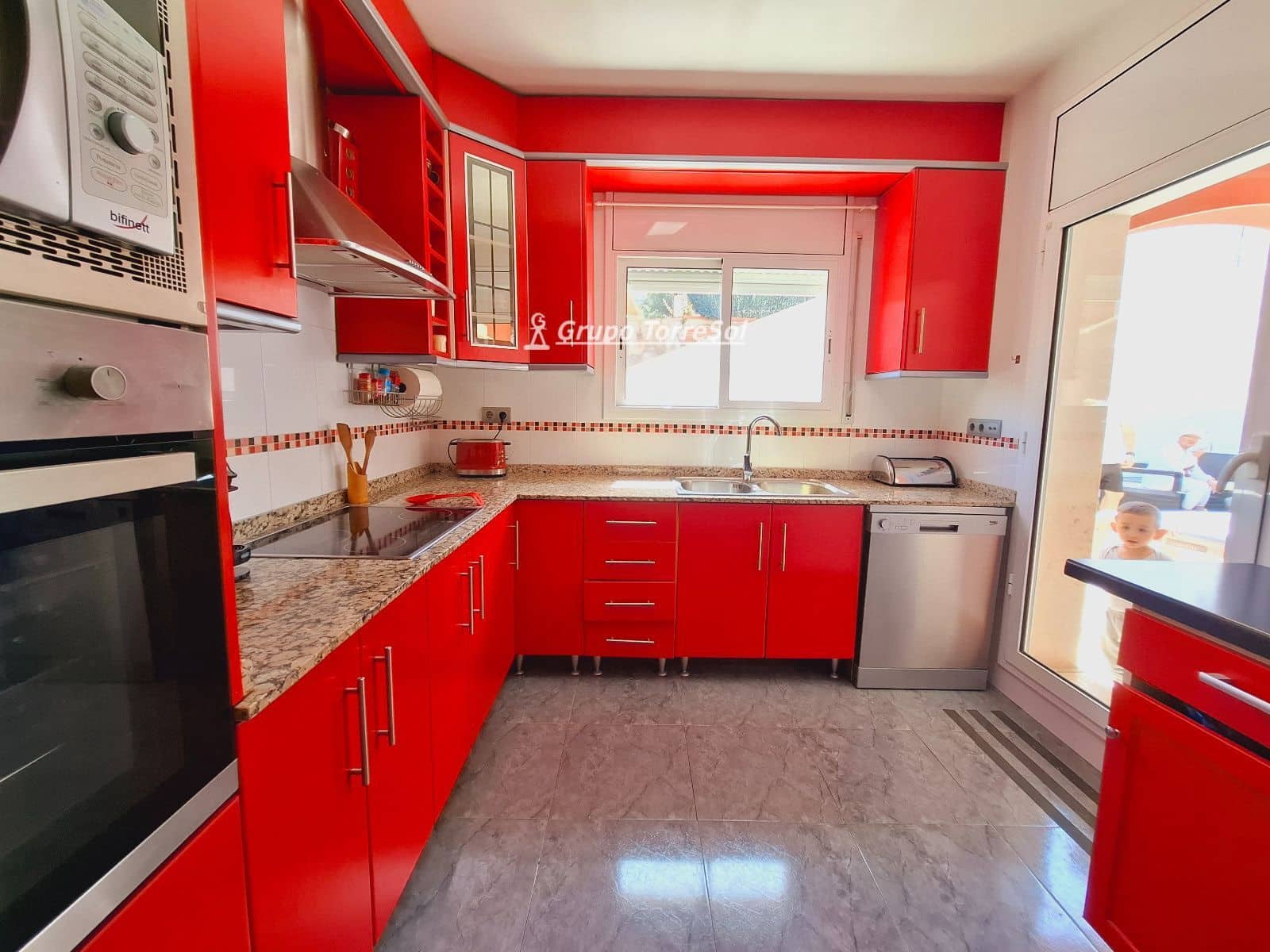 4 quarto Moradia para venda em Castellet i la Gornal com piscina garagem - 362 000 € (Ref: 9814548)