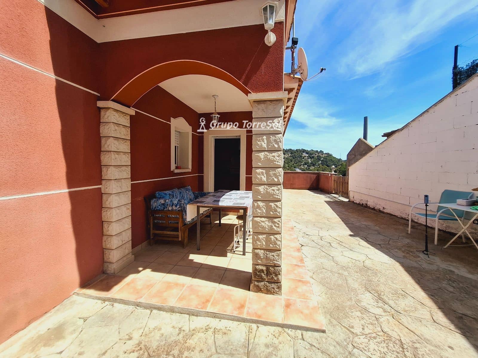 4 quarto Moradia para venda em Castellet i la Gornal com piscina garagem - 362 000 € (Ref: 9814548)