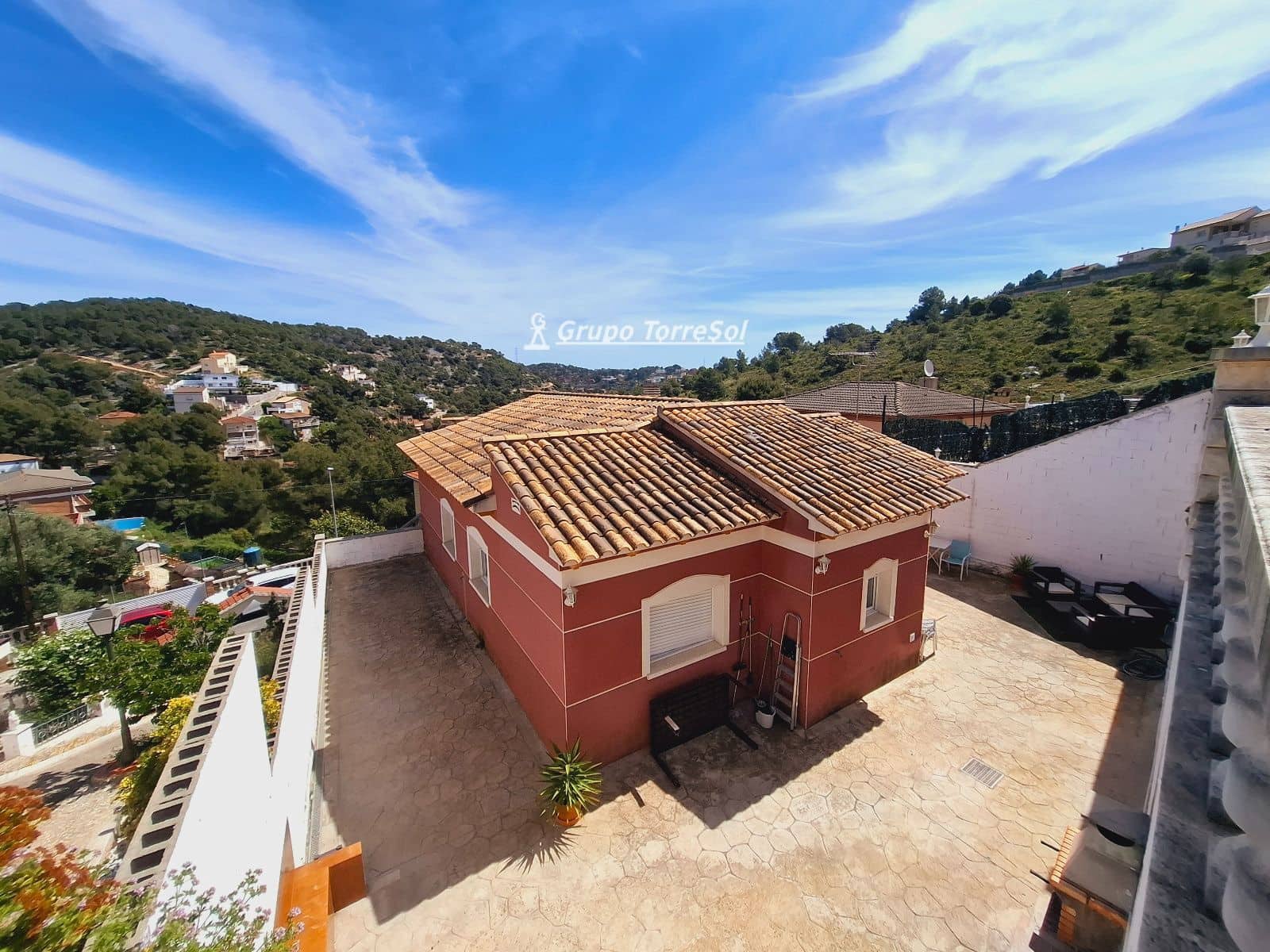 4 quarto Moradia para venda em Castellet i la Gornal com piscina garagem - 362 000 € (Ref: 9814548)