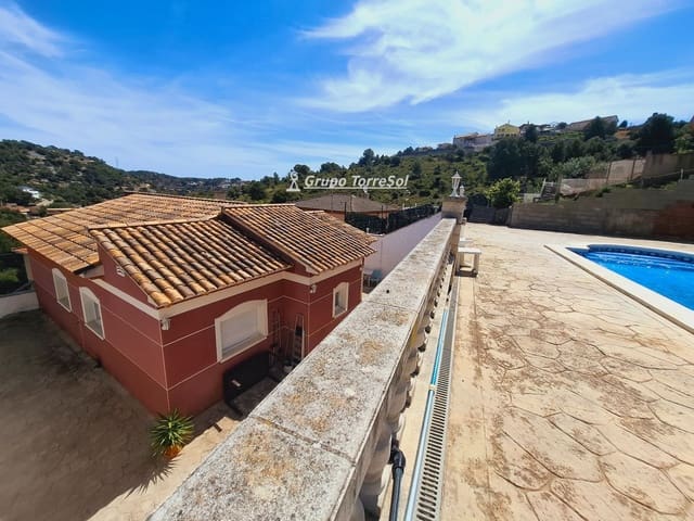 4 bedroom Villa for sale in Castellet i la Gornal with pool garage - € 362,000 (Ref: 9814548)