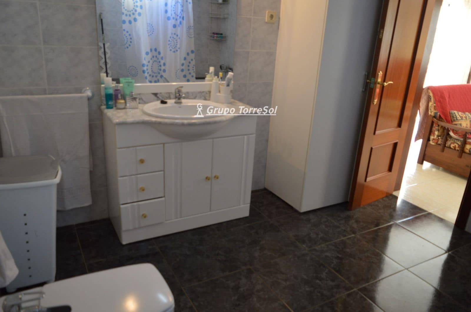 5 bedroom Villa for sale in Calafell with garage - € 510,000 (Ref: 9819166)