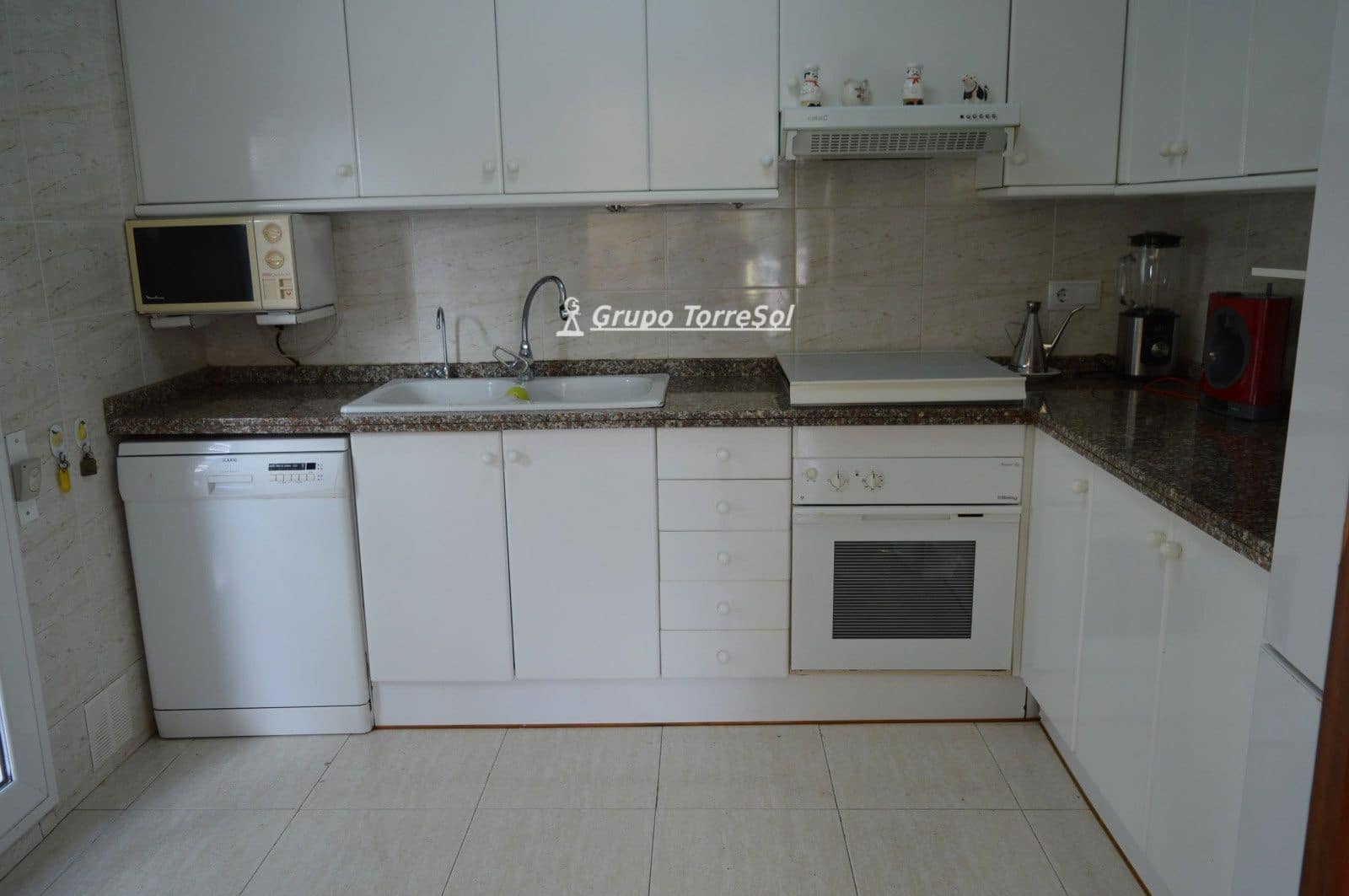 5 bedroom Villa for sale in Calafell with garage - € 510,000 (Ref: 9819166)