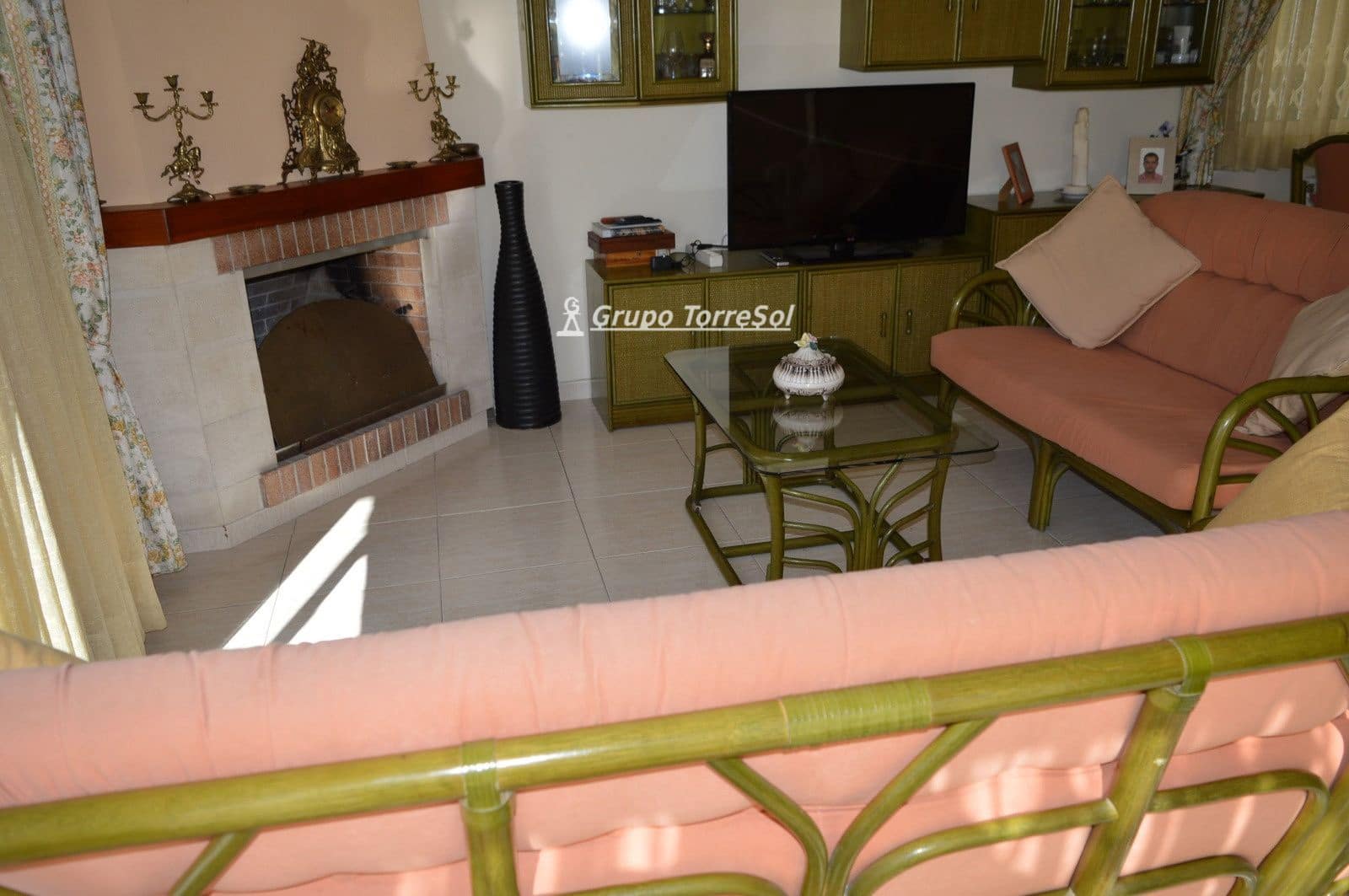 5 bedroom Villa for sale in Calafell with garage - € 510,000 (Ref: 9819166)