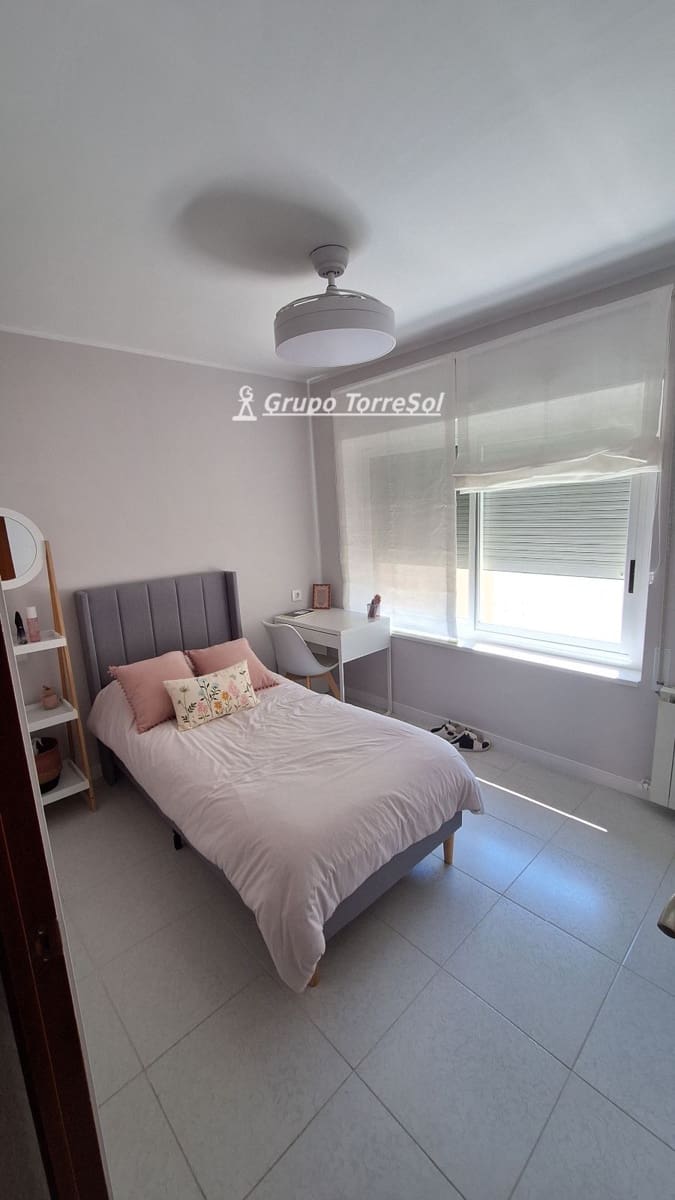 4 bedroom Townhouse for sale in Calafell with pool garage - € 375,000 (Ref: 9820732)