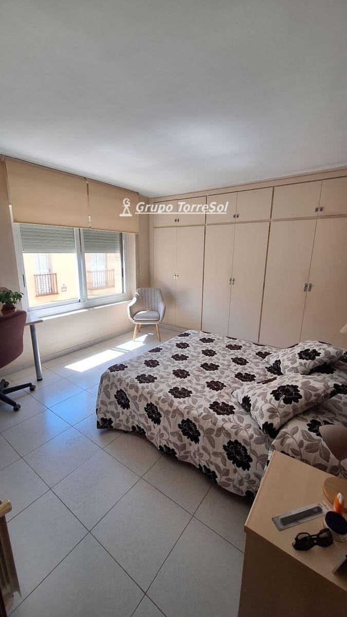 4 bedroom Townhouse for sale in Calafell with pool garage - € 375,000 (Ref: 9820732)