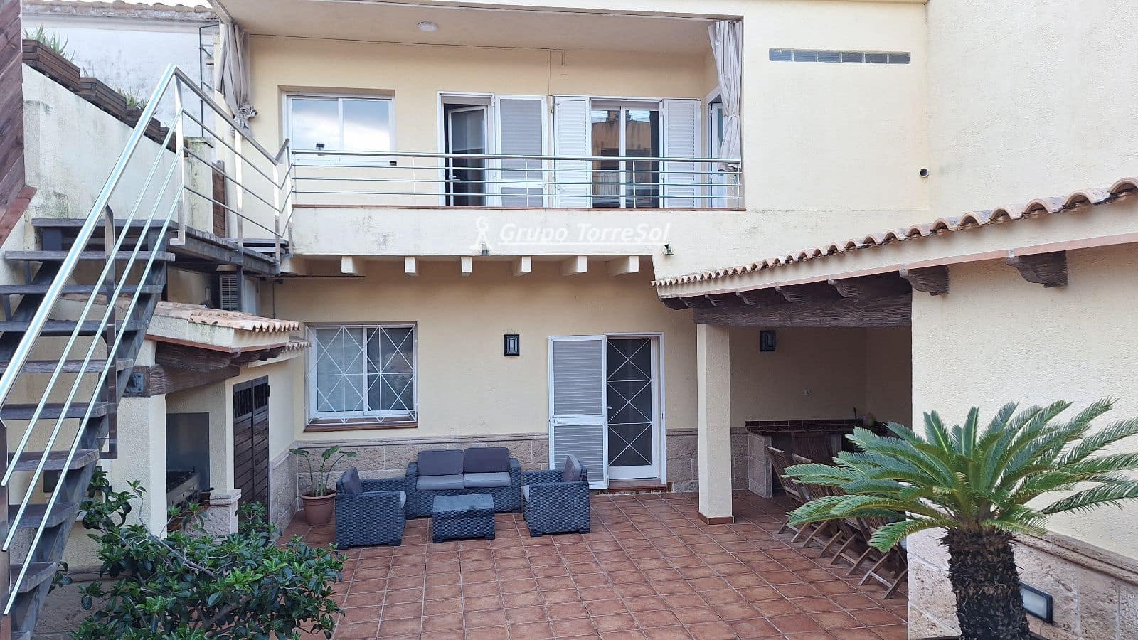4 bedroom Townhouse for sale in Calafell with pool garage - € 375,000 (Ref: 9820732)