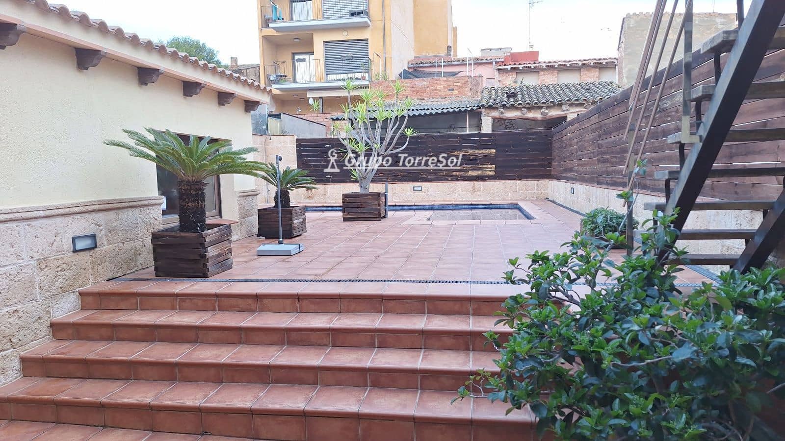 4 bedroom Townhouse for sale in Calafell with pool garage - € 375,000 (Ref: 9820732)