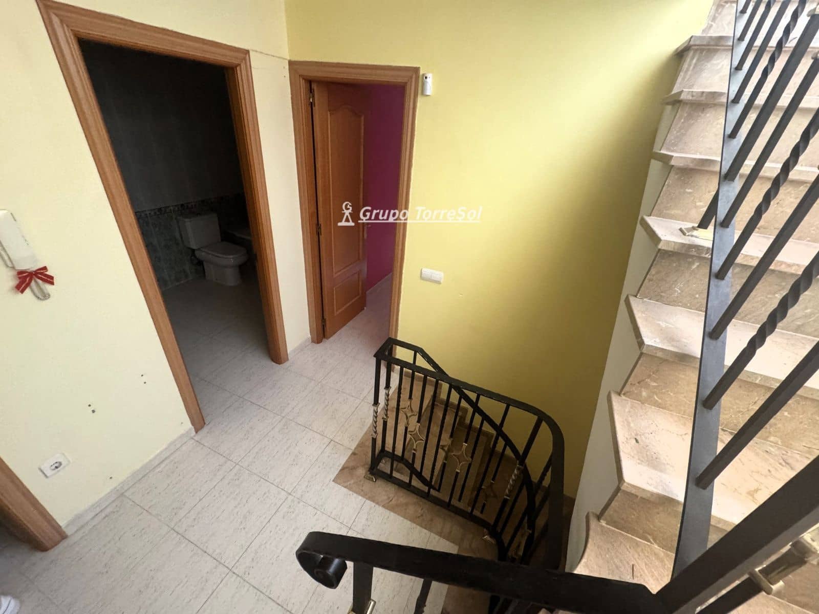 4 bedroom Townhouse for sale in Calafell with garage - € 371,000 (Ref: 9821370)