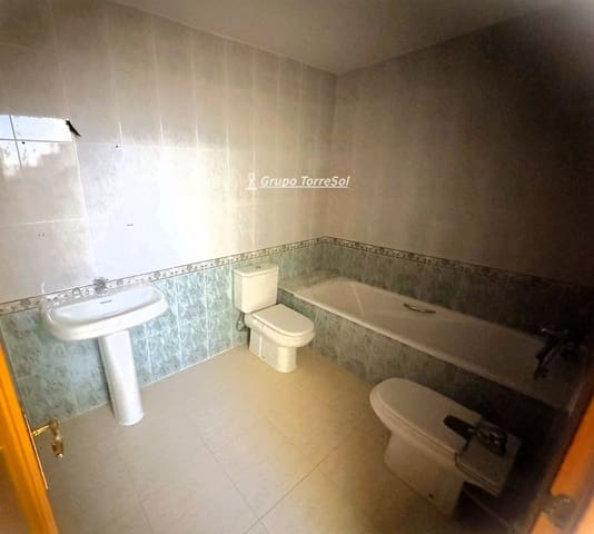 4 soverom Hus til salgs i Calafell med garasje - € 371 000 (Ref: 9821370)