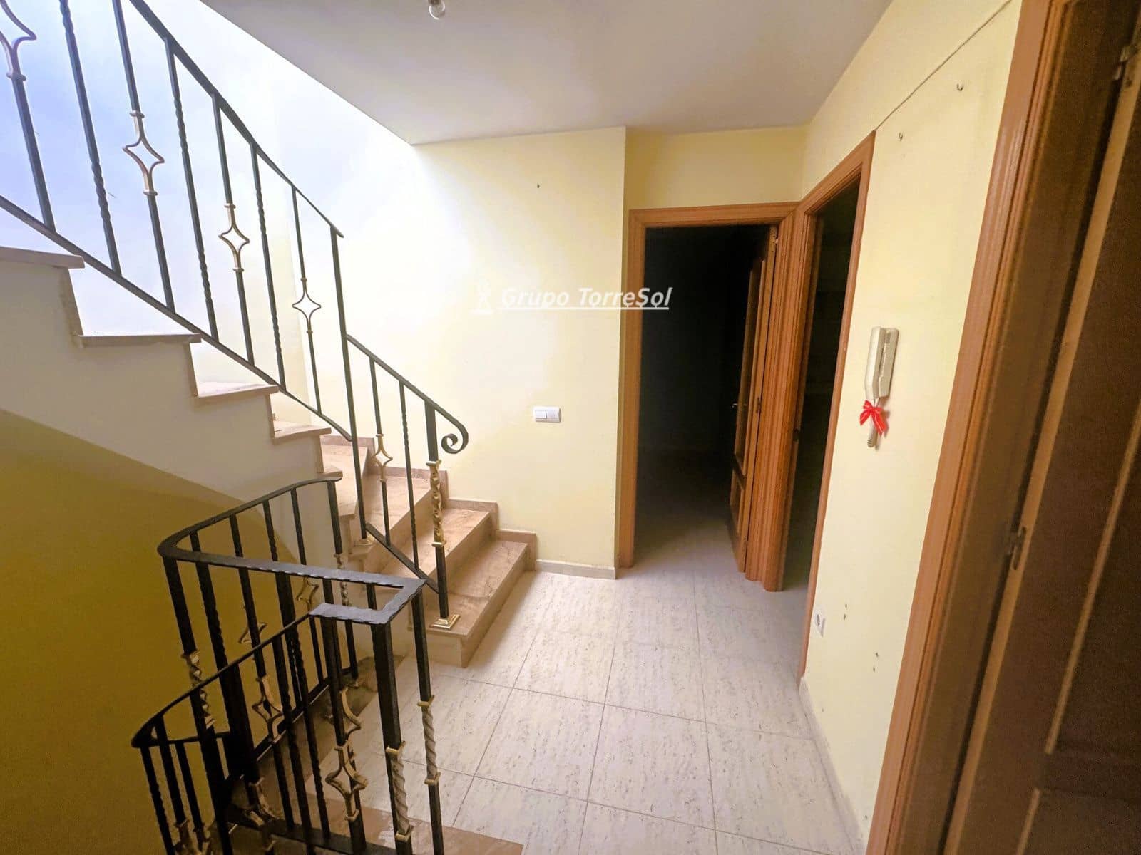 4 bedroom Townhouse for sale in Calafell with garage - € 371,000 (Ref: 9821370)