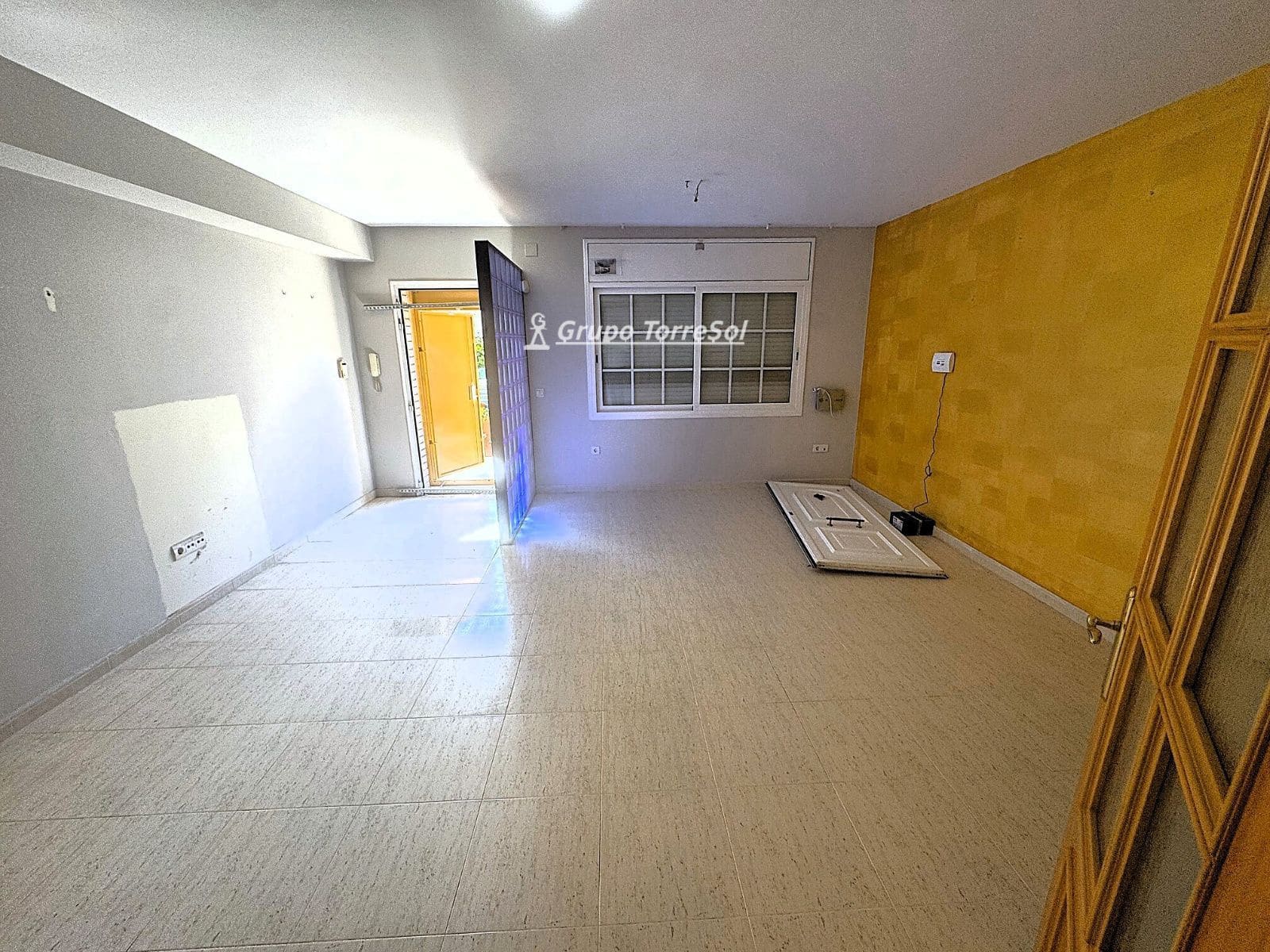 4 bedroom Townhouse for sale in Calafell with garage - € 371,000 (Ref: 9821370)
