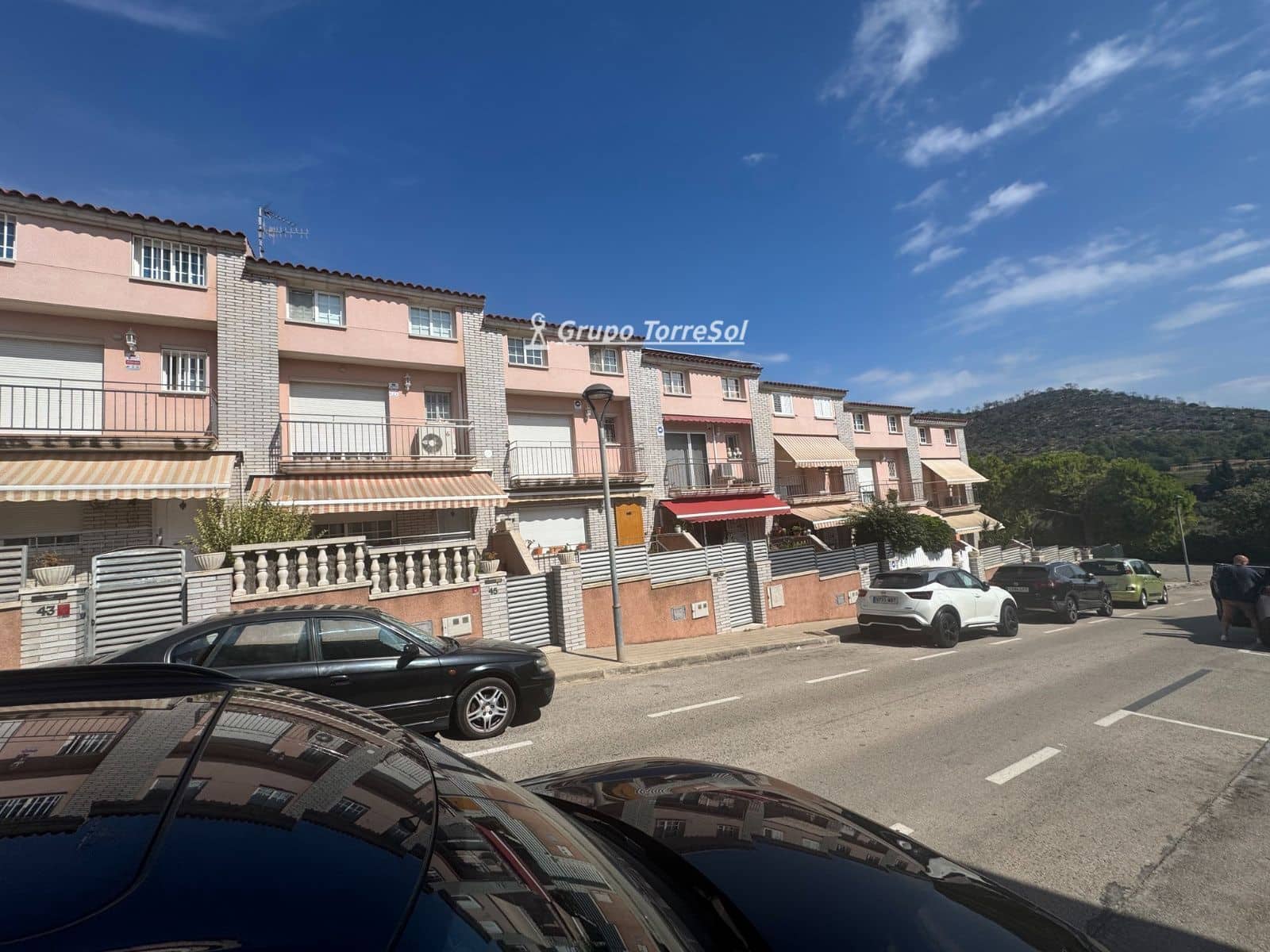 4 bedroom Townhouse for sale in Calafell with garage - € 371,000 (Ref: 9821370)