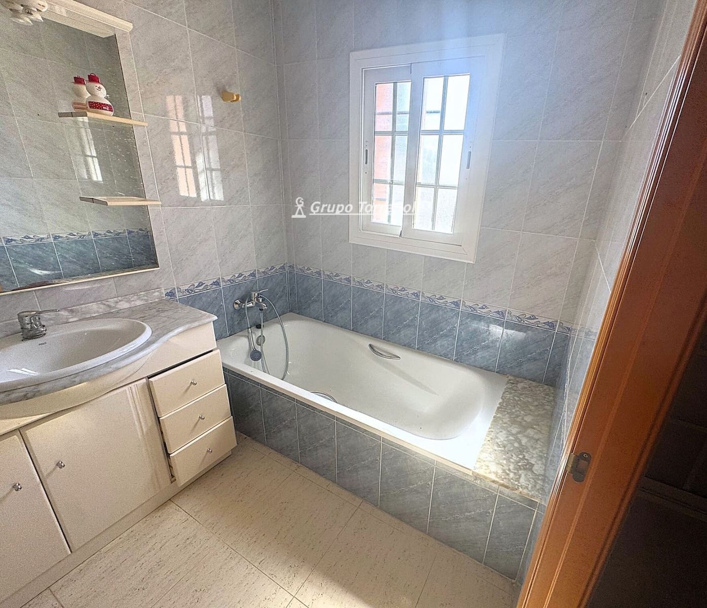 4 bedroom Townhouse for sale in Calafell with garage - € 371,000 (Ref: 9821370)