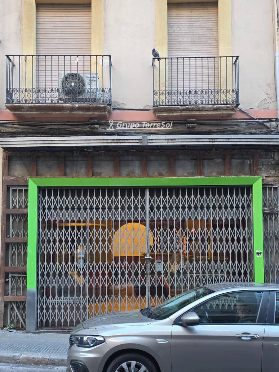 Commercial for sale in Tarragona city - € 480,000 (Ref: 9823188)