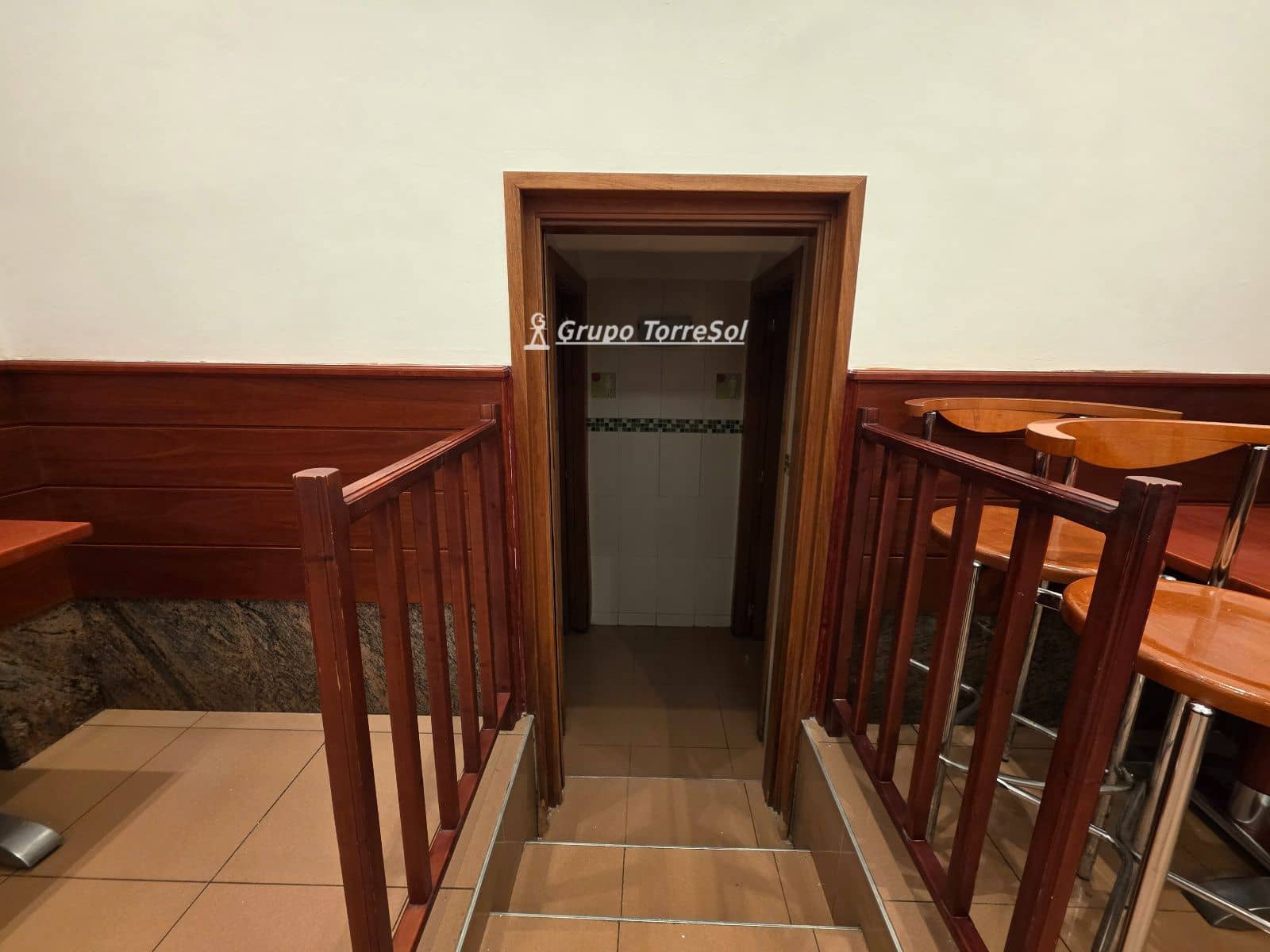 Commercial for sale in Tarragona city - € 480,000 (Ref: 9823188)
