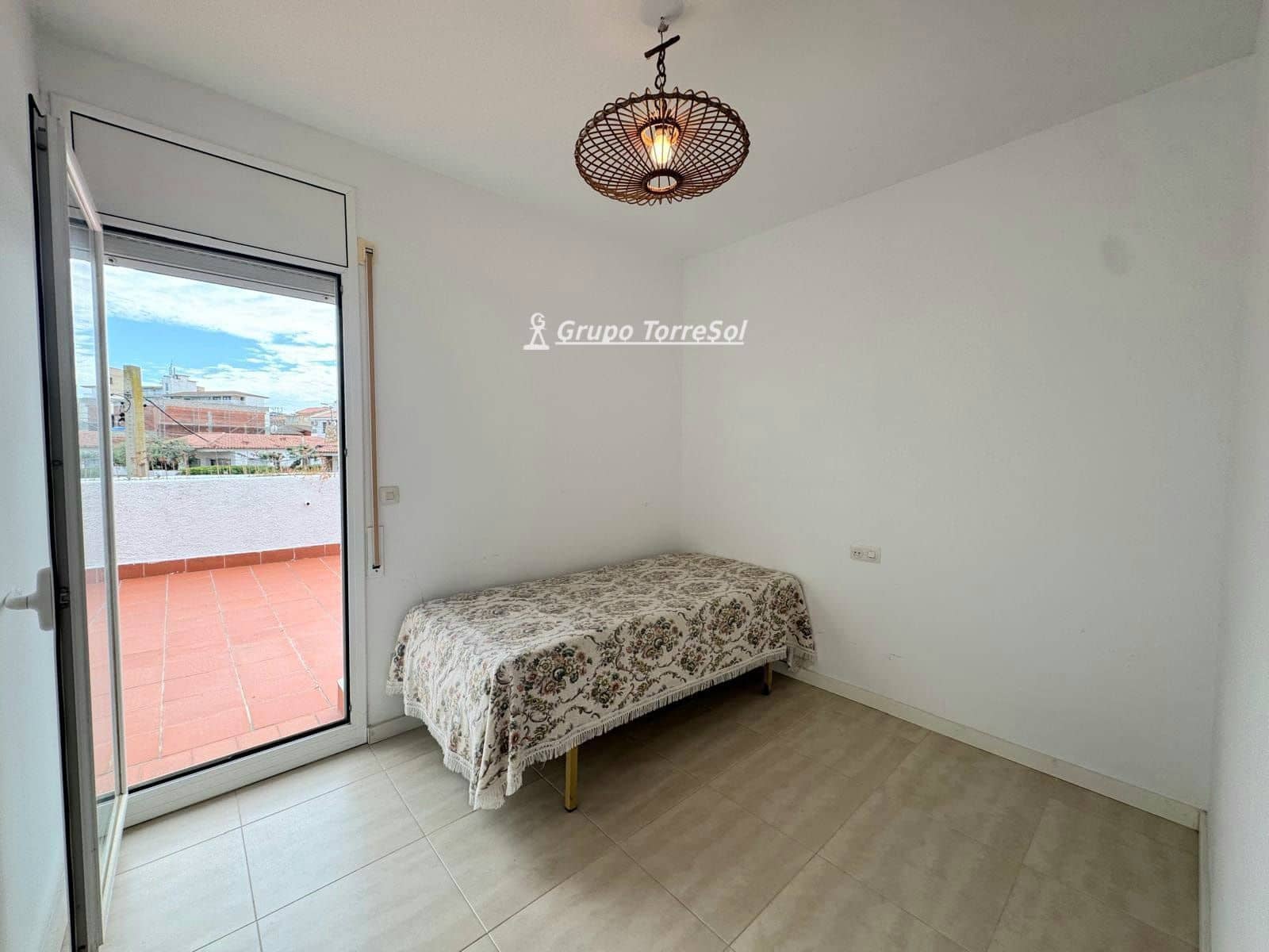 3 bedroom Penthouse for sale in Torredembarra - € 235,000 (Ref: 9824139)