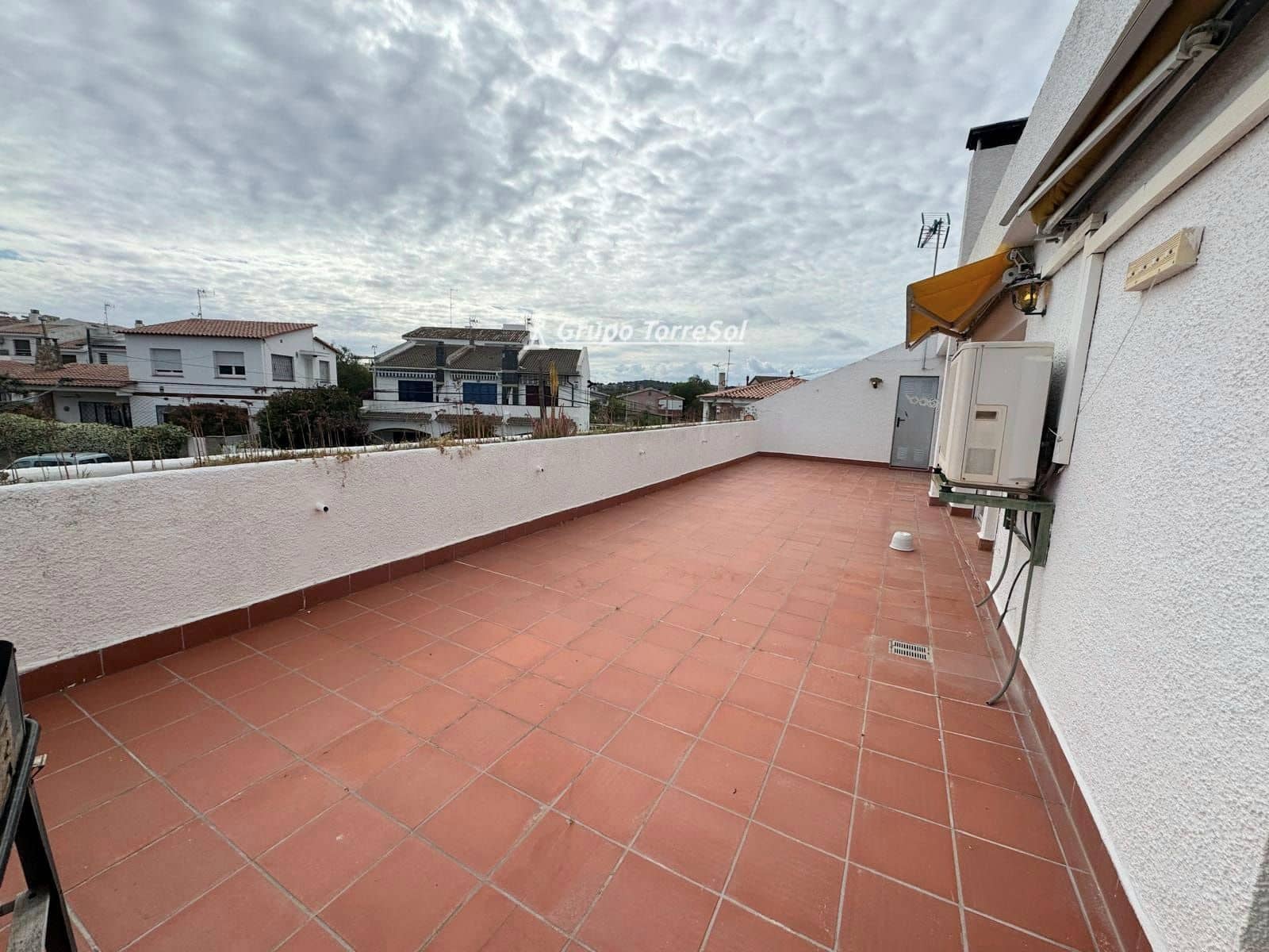 3 bedroom Penthouse for sale in Torredembarra - € 235,000 (Ref: 9824139)