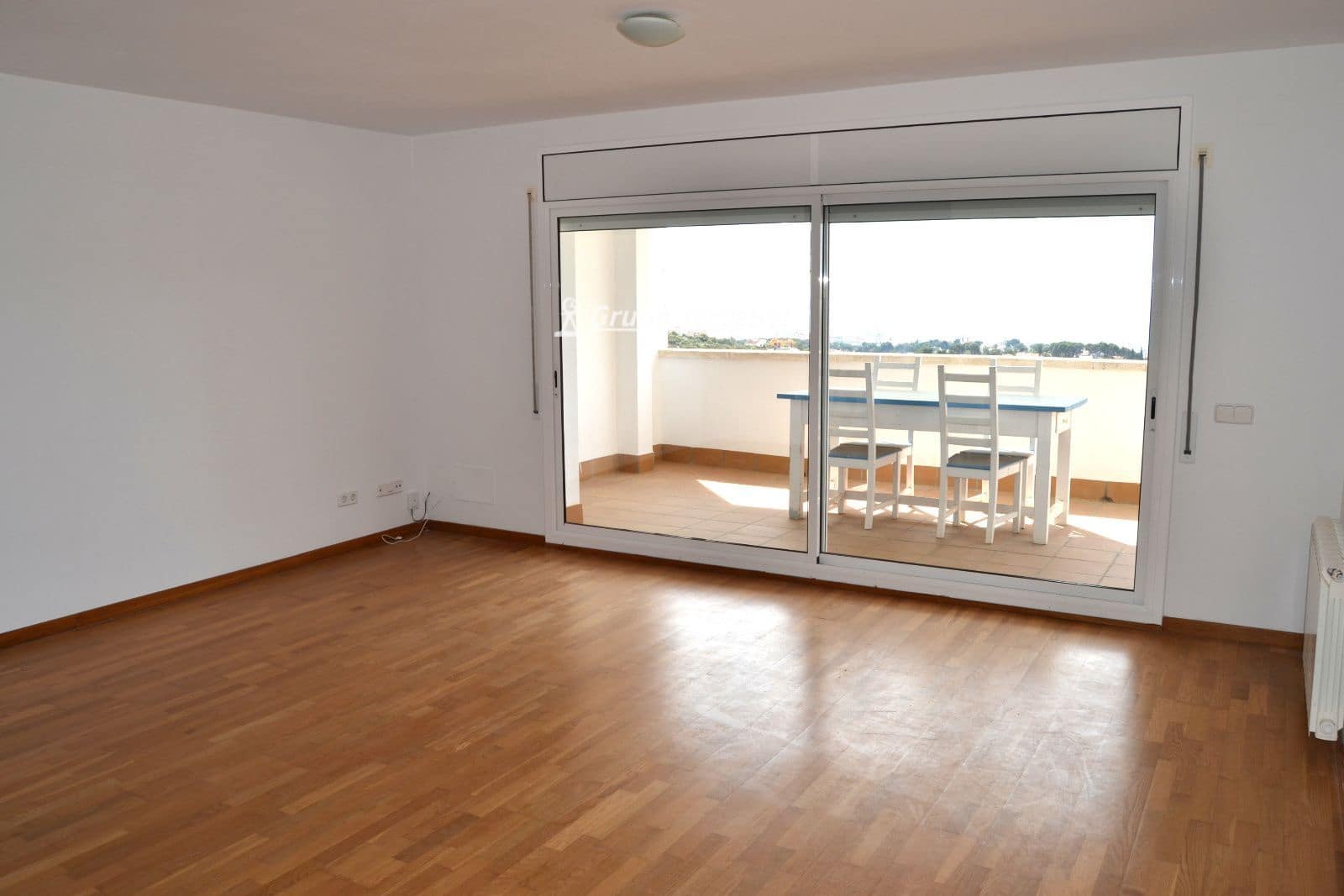 4 bedroom Townhouse for sale in Calafell with pool garage - € 316,000 (Ref: 9824266)