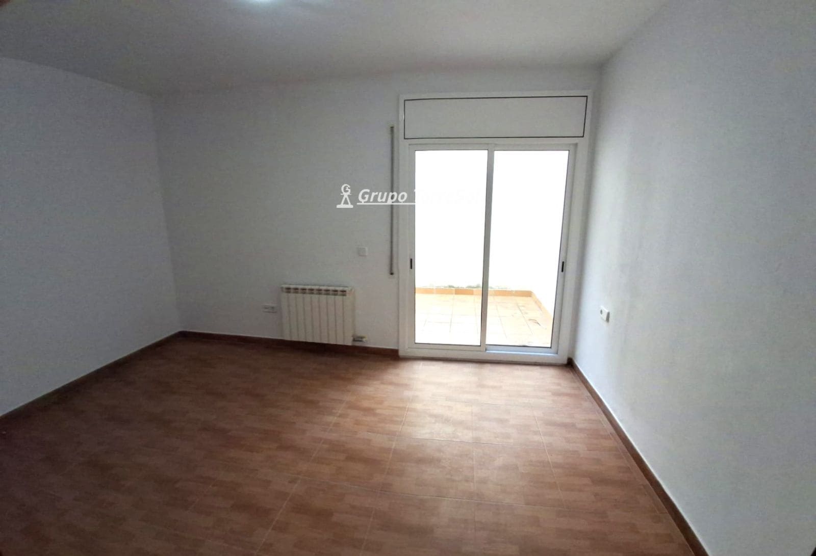 4 bedroom Townhouse for sale in Calafell with pool garage - € 316,000 (Ref: 9824266)