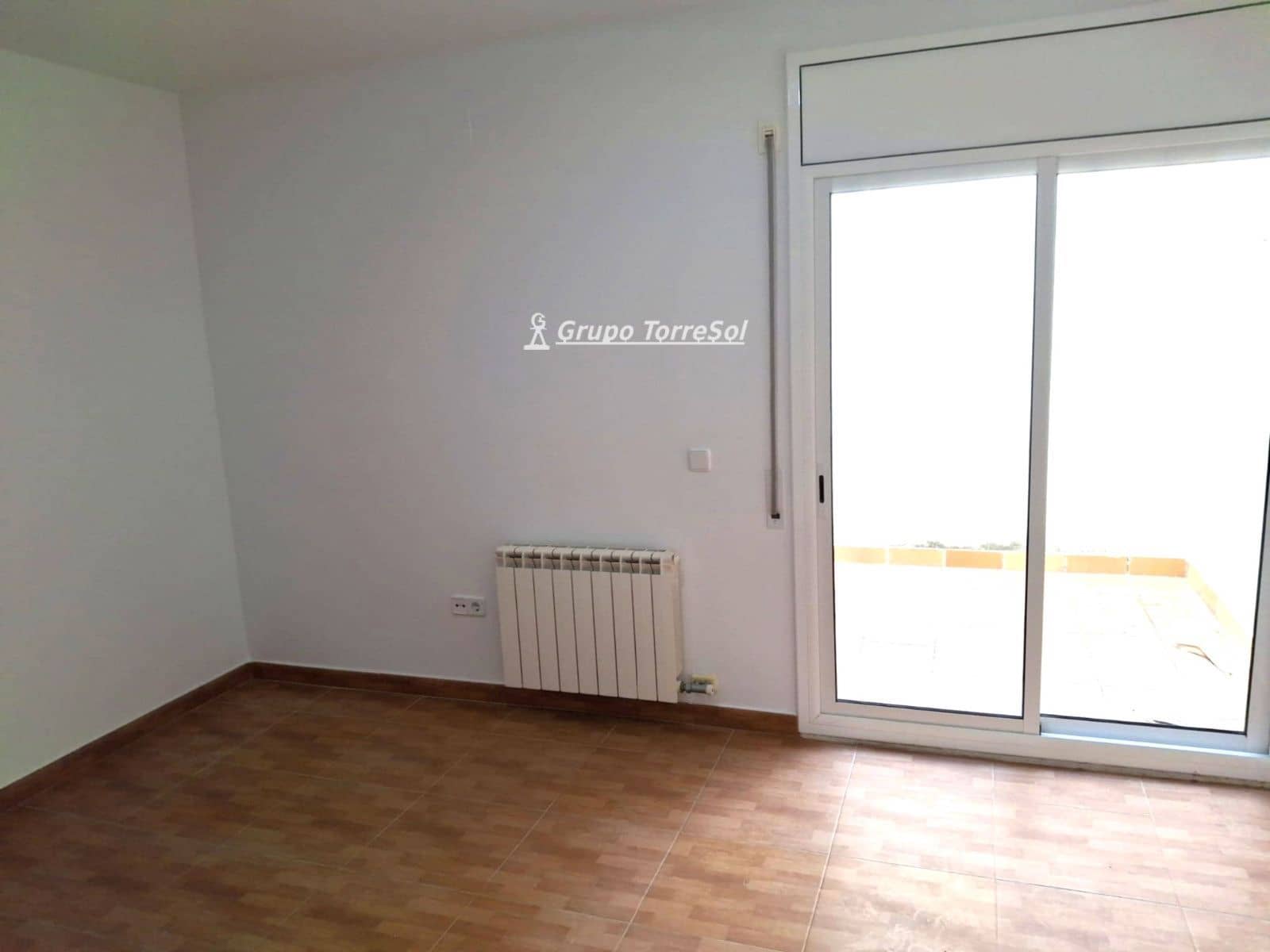 4 bedroom Townhouse for sale in Calafell with pool garage - € 316,000 (Ref: 9824266)