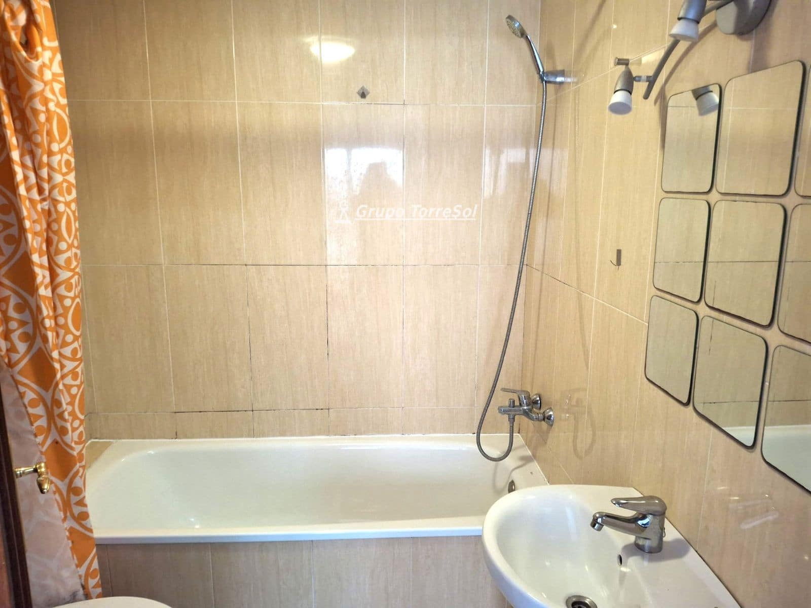 4 bedroom Townhouse for sale in Calafell with pool garage - € 316,000 (Ref: 9824266)