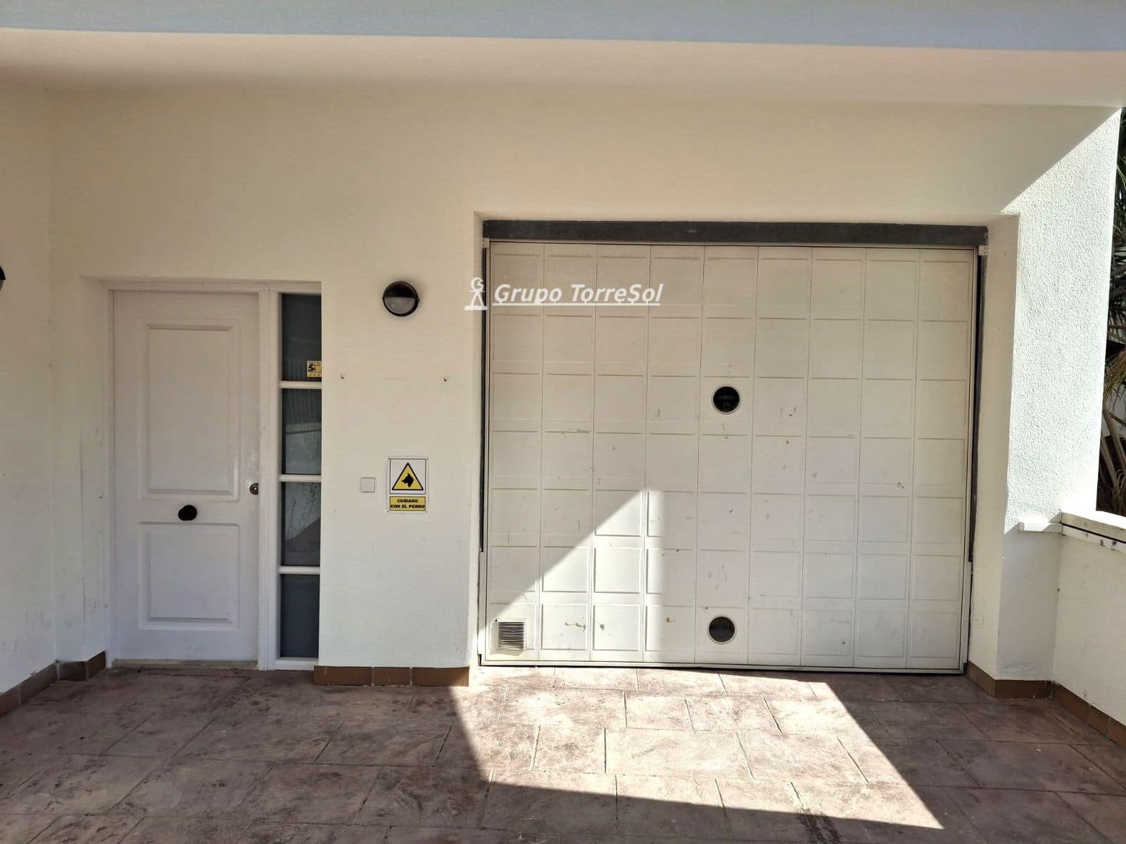 4 bedroom Townhouse for sale in Calafell with pool garage - € 316,000 (Ref: 9824266)