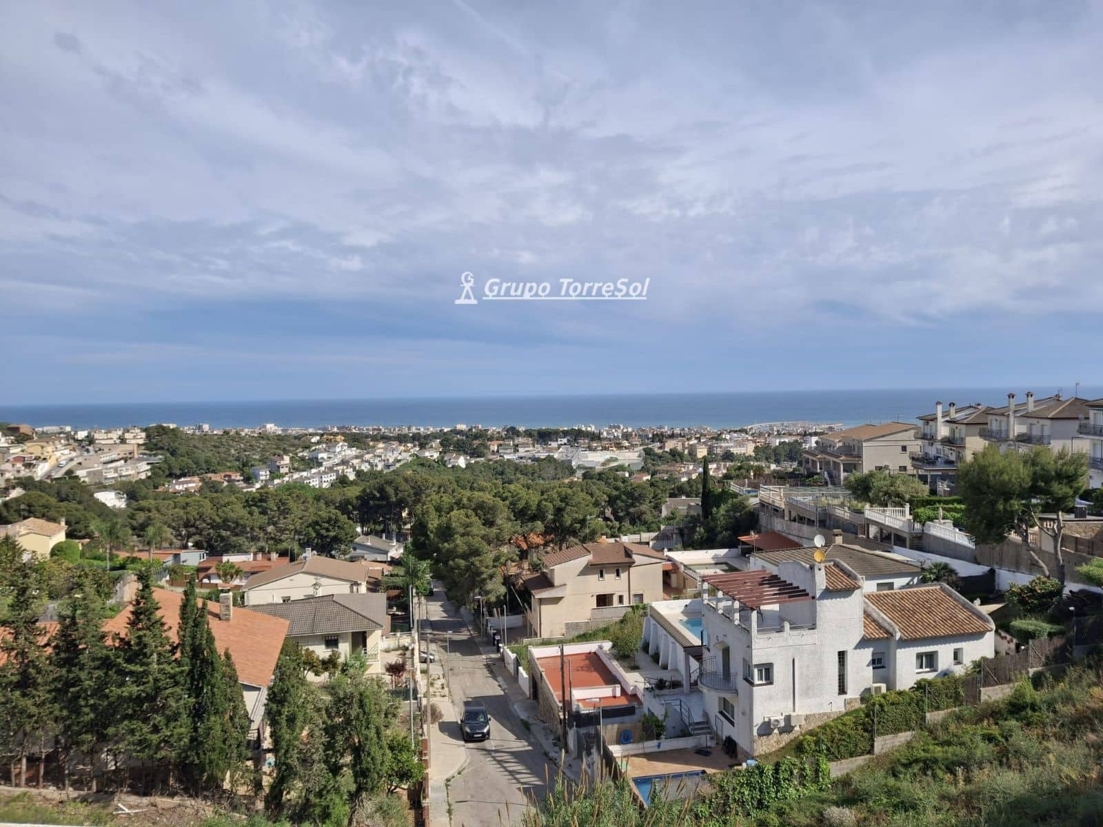 4 bedroom Townhouse for sale in Calafell with pool garage - € 316,000 (Ref: 9824266)