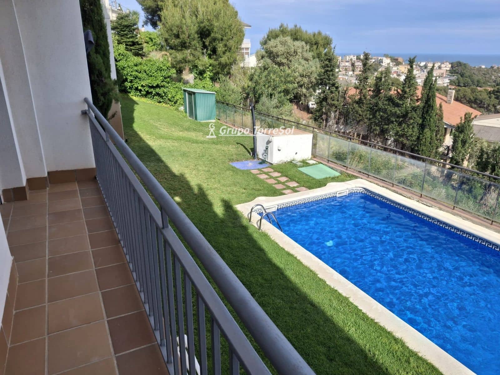 4 bedroom Townhouse for sale in Calafell with pool garage - € 316,000 (Ref: 9824266)
