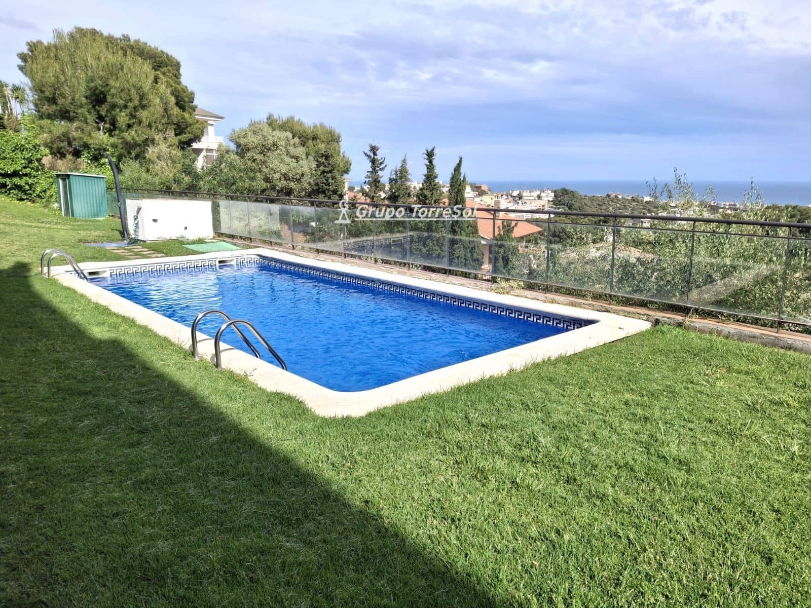 4 bedroom Townhouse for sale in Calafell with pool garage - € 316,000 (Ref: 9824266)