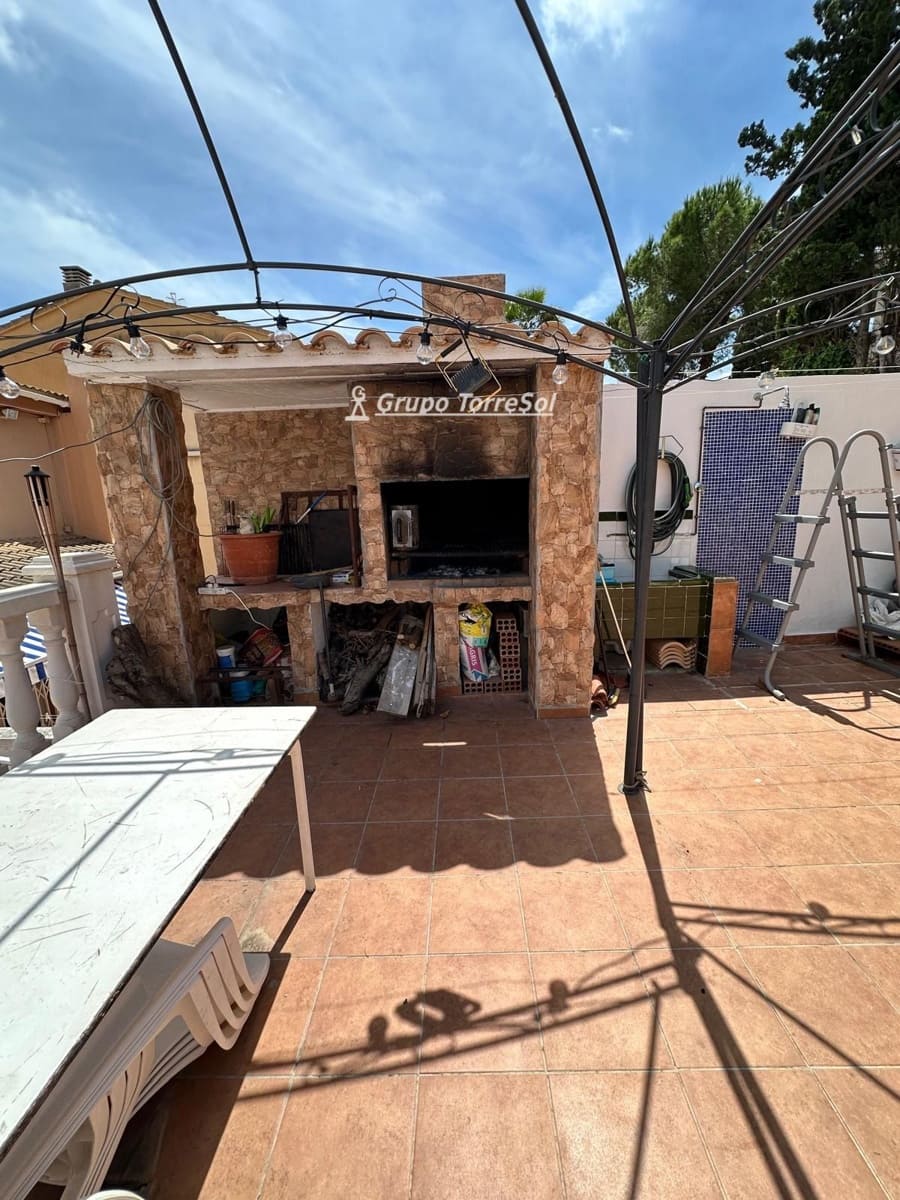 4 soveværelse Villa til salg i Segur de Calafell med garage - € 344.000 (Ref: 9829566)